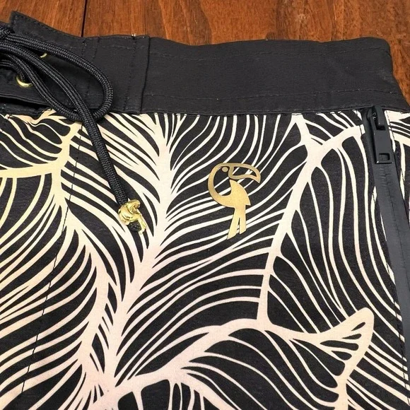 Tucann Swim Trunks Shorts Men (S) 3 Lined Pocket Black Gold Leaf 28 Waist
